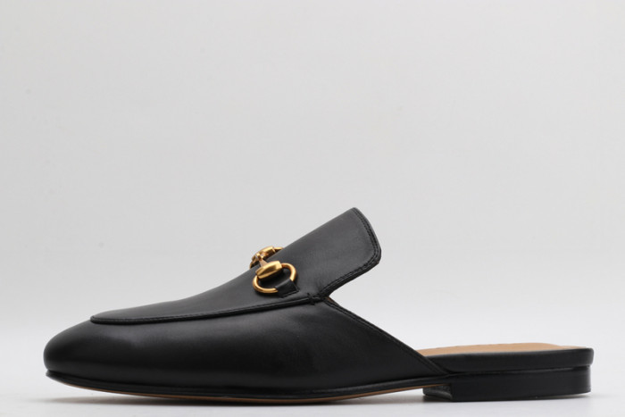 guc loafer