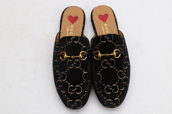 guc loafer