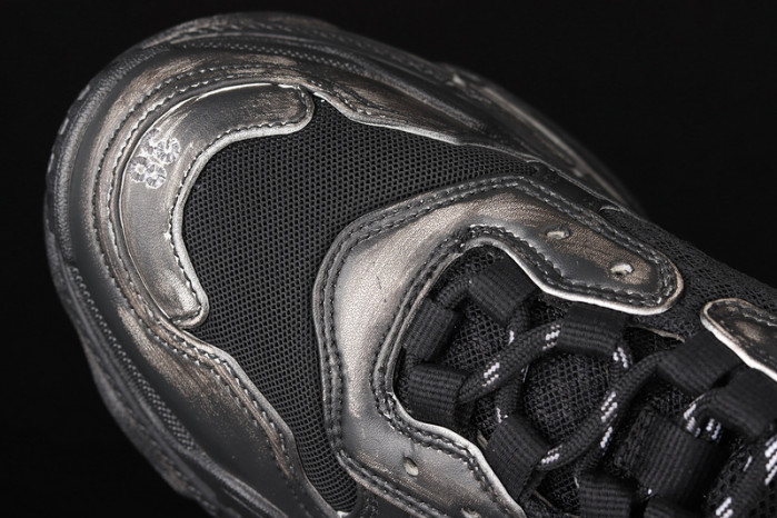 bl triple s trainers sneakers 082539