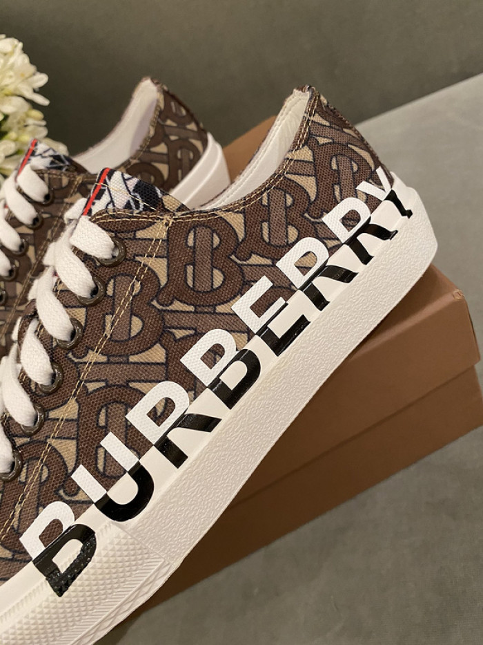 BUBERY SNEAKER
