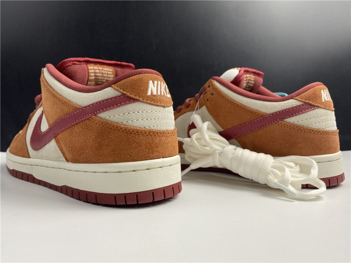 nike sb dunk low pro dark russet cedar bq6817-202