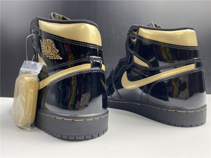 jordan 1 retro high black metallic gold (2020) 555088-032