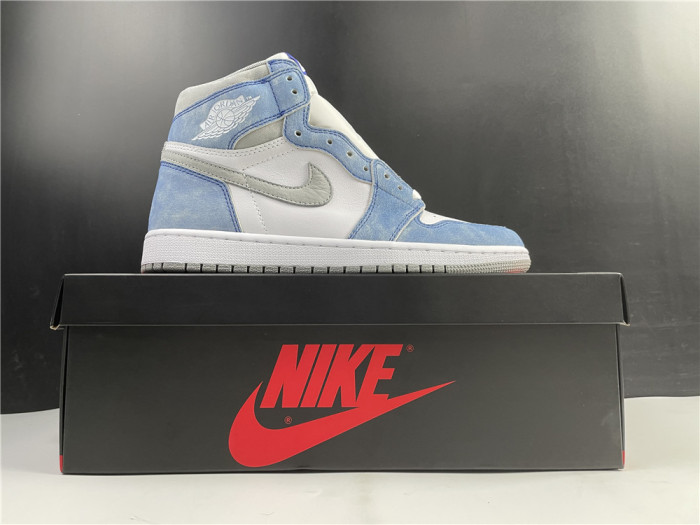 air jordan 1 high og hyper royal 555088-402