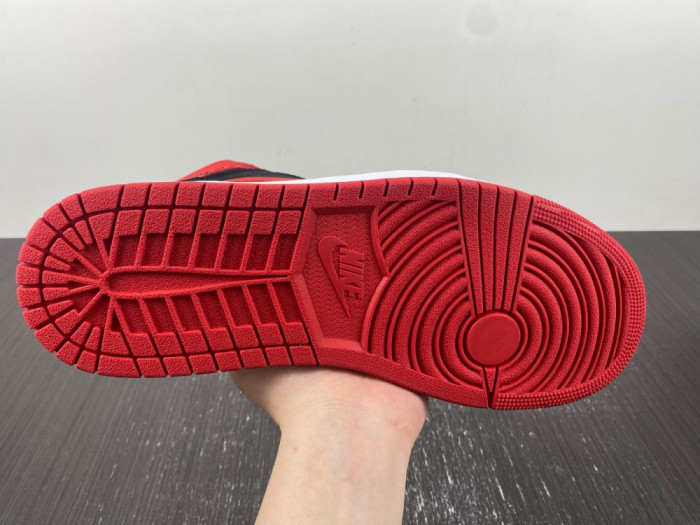 air jordan 1 high og wmns “satin bred” fd4810-061