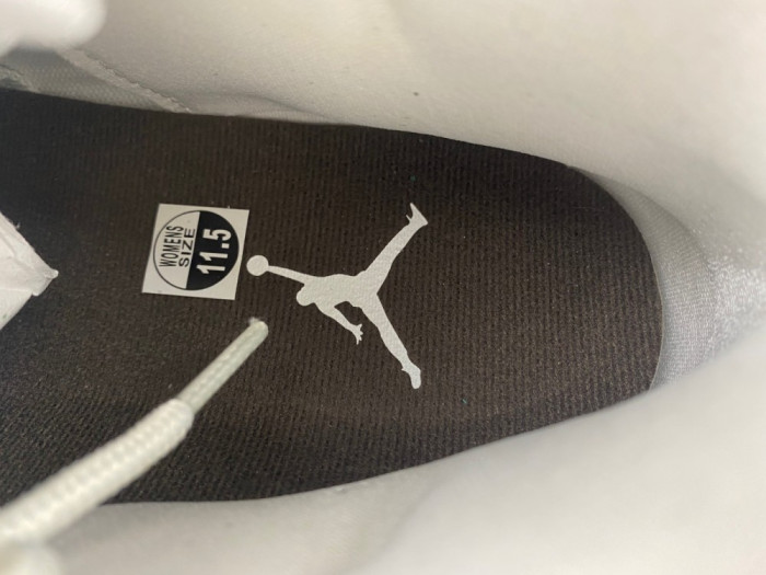 air jordan 11 wmns “neapolitan” ar0715-101