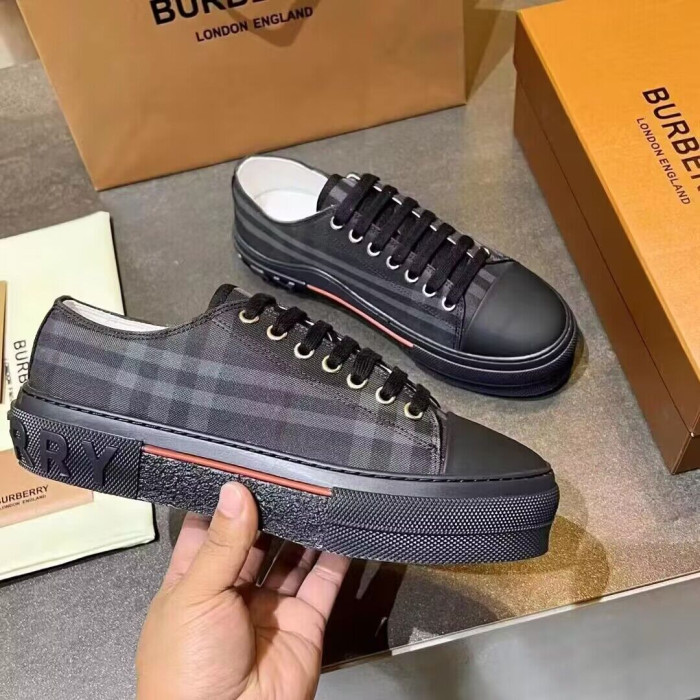 BUBERY SNEAKER