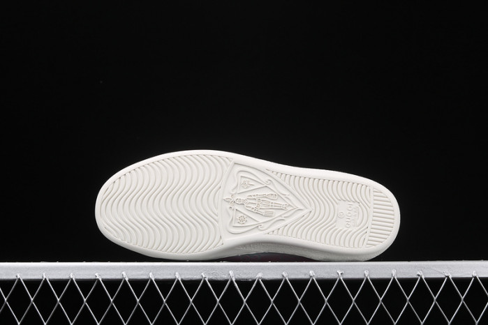 gi ace embroidered low-top sneaker h903p143