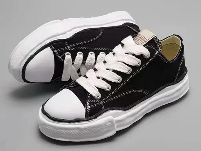 Ma*s*n mihara yasuhiro peterson og sole canvas low a01fw702-blk