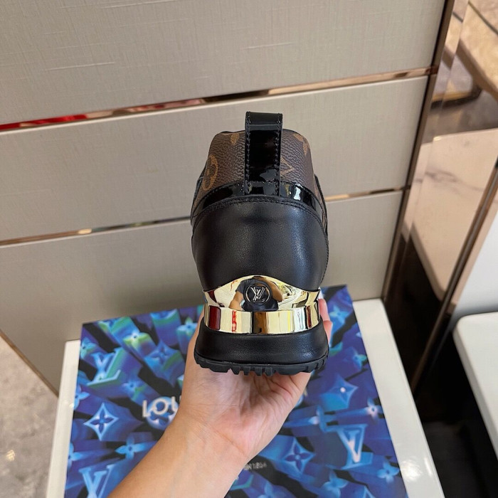 lovt sports shoes 54872